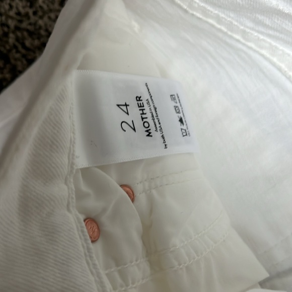 Mother Superior Jean The Scrapper Cuff Ankle Fray White Jean, like new - Picture 5 of 7
